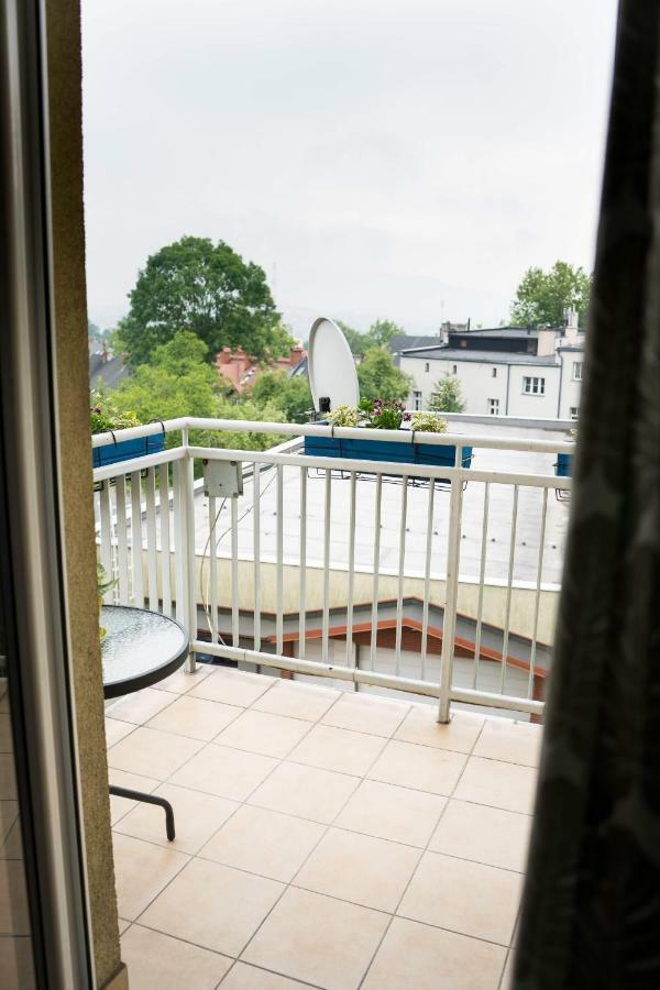 Rainbow Z Prywatnym Parkingiem Apartamento Bielsko-Biala Exterior foto